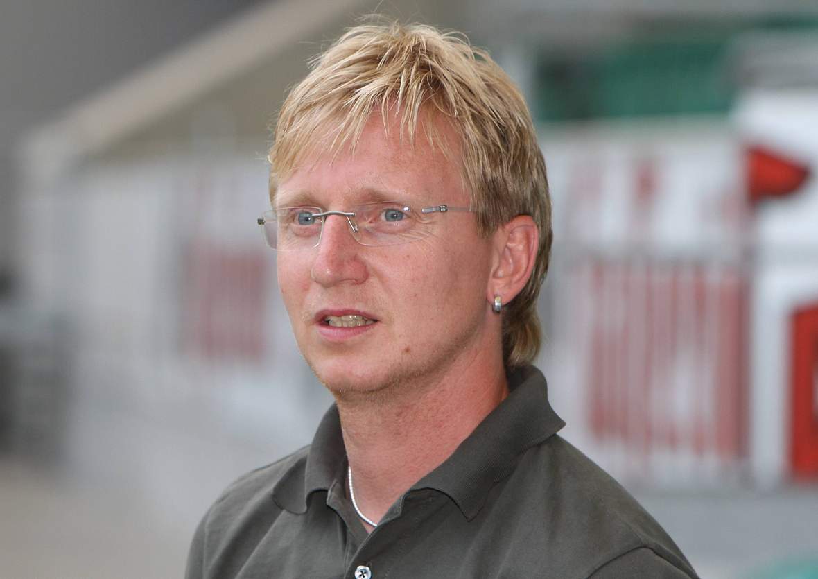 roy-praeger-wolfsburg-06-04-16-imago-02981354h