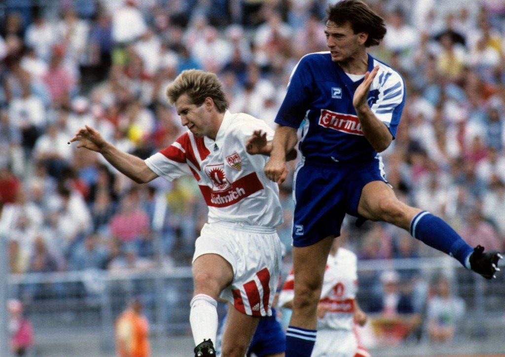 knup stuttgart nowotny ksc bundesliga Zweikampf zwischen Knup und Nowotny