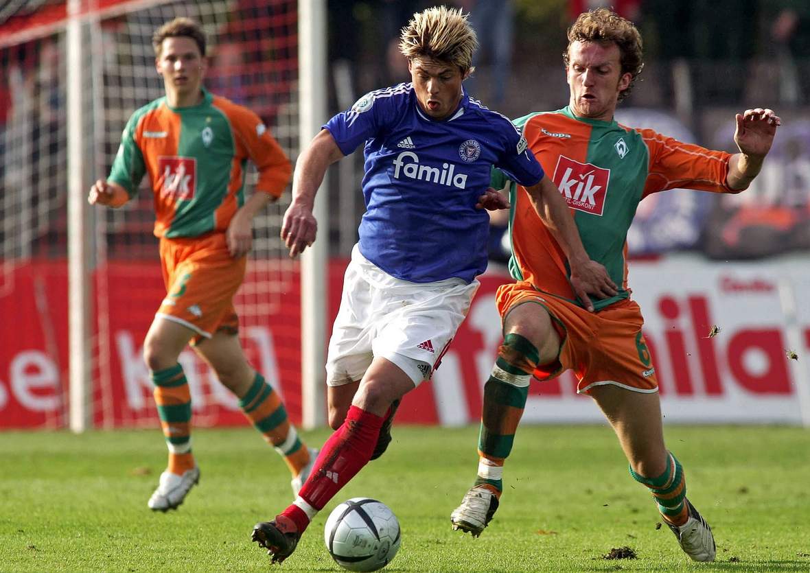lindemann kiel peitz bremen regionalliga Zweikampf zwischen Björn Lindemann und Dominic Peitz