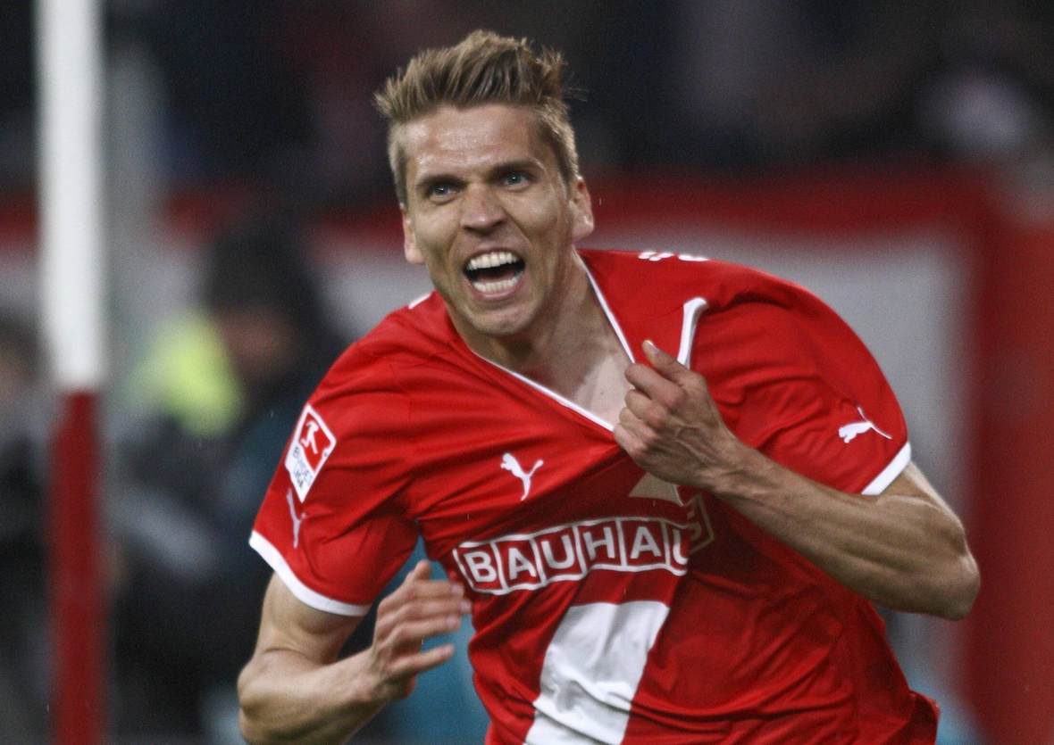 ranisav jovanovic, fortuna düsseldorf, relegation Ranisav Jovanovic jubelt für Fortuna Düsseldorf